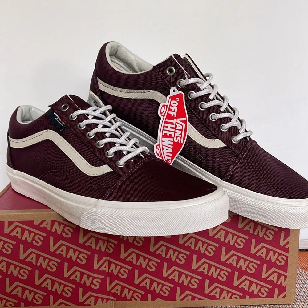 Vans Men’s Old Skool
Cordura Port Royale/Marsh
VN0A4BW2DOQ
Sneakers - Picture 4 of 16